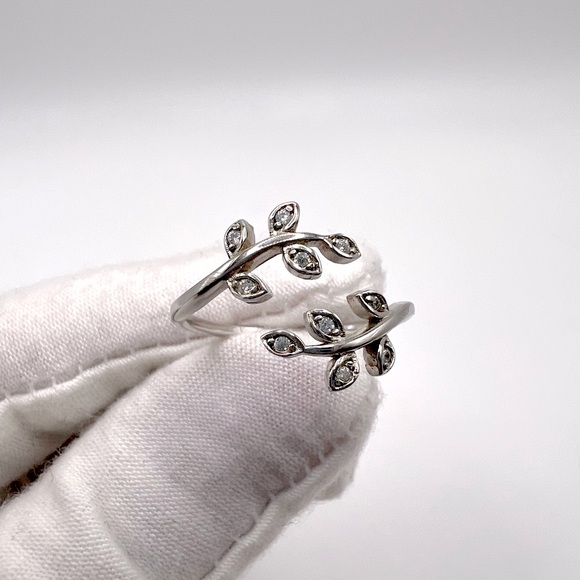 Sale $18 Firm! .925 Sterling Silver Cz Leaf Ring - Picture 3 of 17